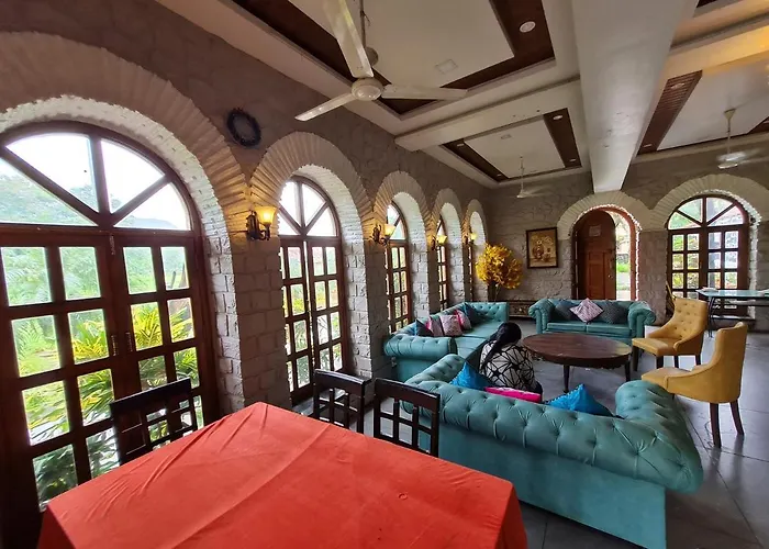 Luxurious Vintage Villa