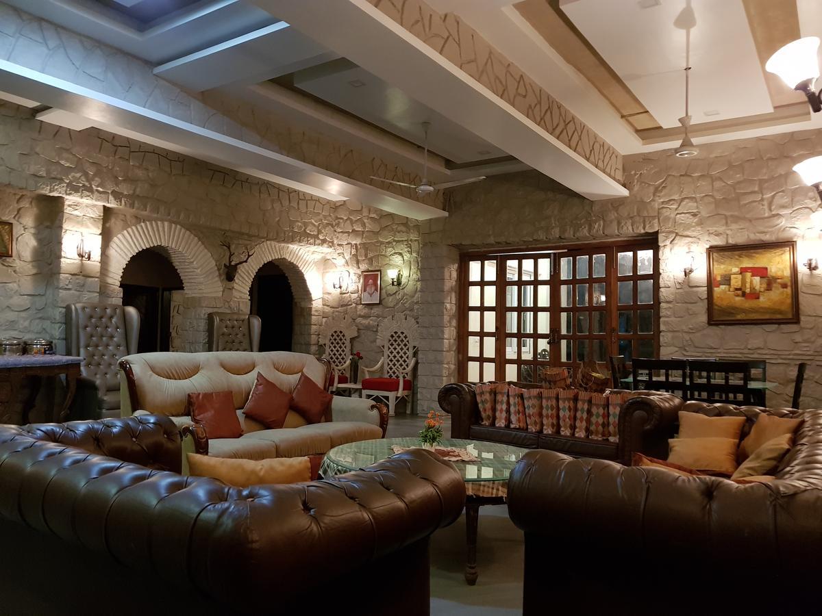 Villa Luxurious Vintage Lonavala